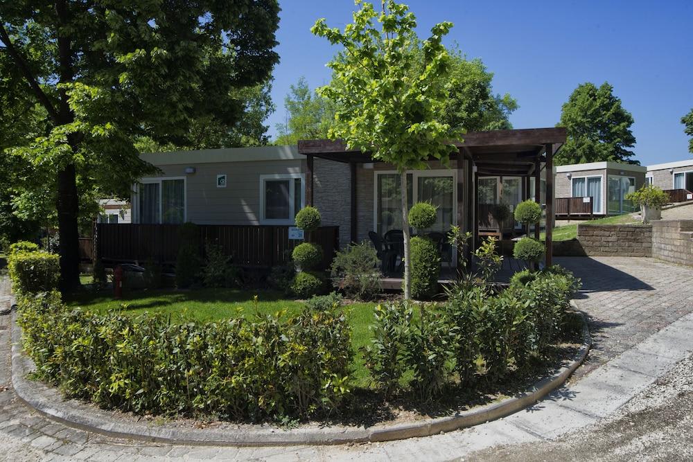 Flaminio村Bungalow公园Campeggio 4*